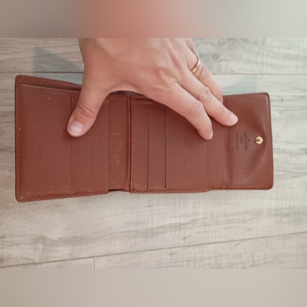 Authentic Louis Vuitton Monogram Portefeiulle Elise Trifold Wallet - Picture 4 of 9